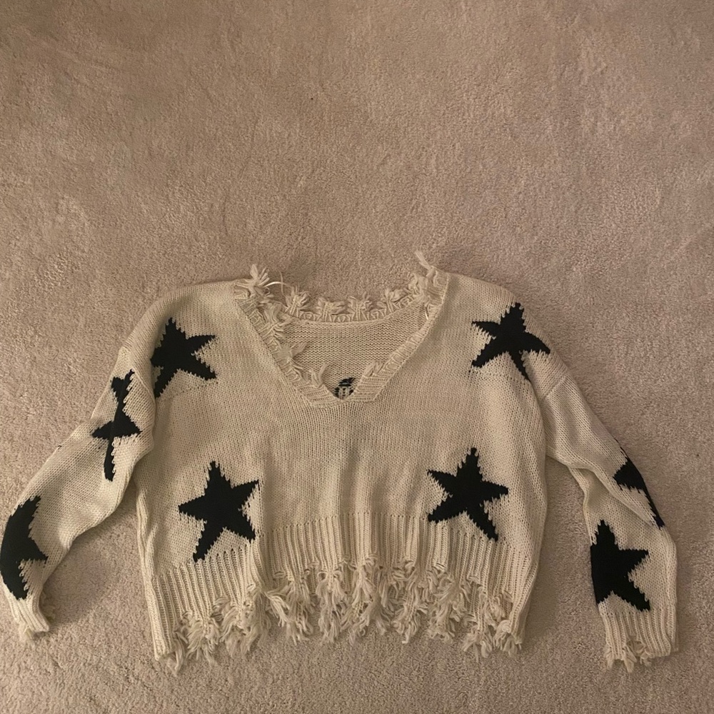 american threads cream and black star sweater size small